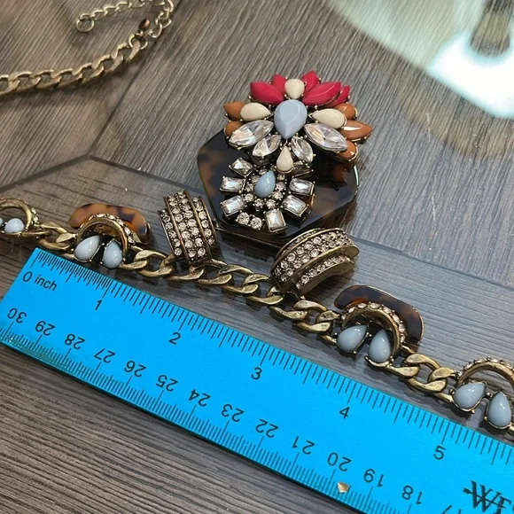 Simple Addiction Antique Gold Statement Necklace - Picture 13 of 16